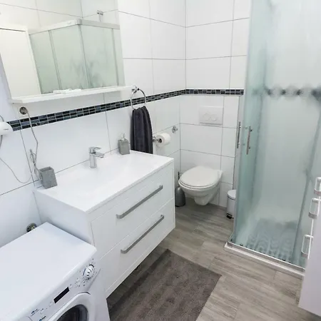 Апартаменти Marea Задар